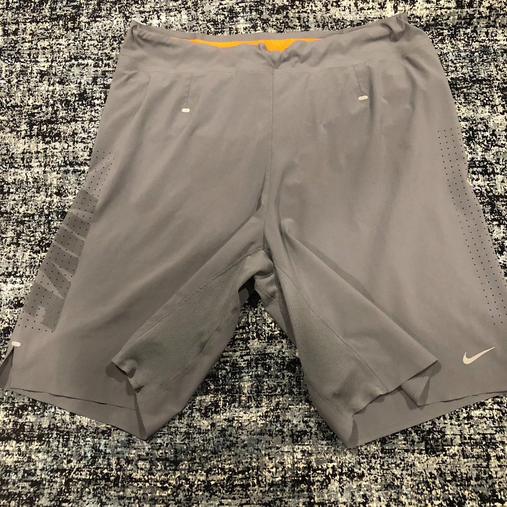 NIKE MEN'S DRI-FIT VERSATILE SHORTS GRAY SIZE  M
